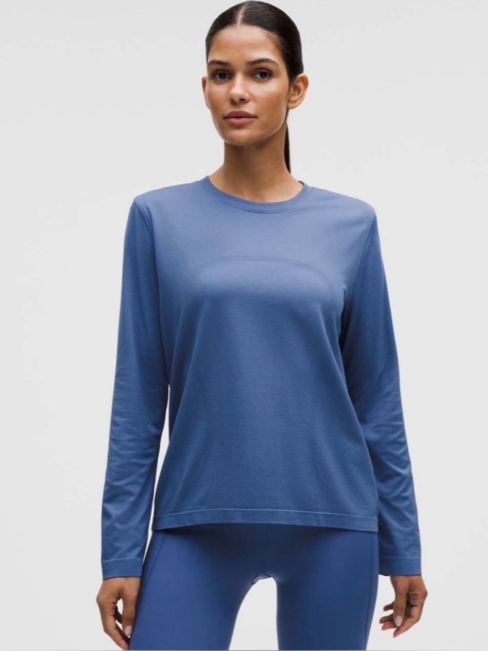 Lululemon Swiftly Relaxed Long-Sleeve Shirt *Updated Fit
Brilliant Blue Size 2